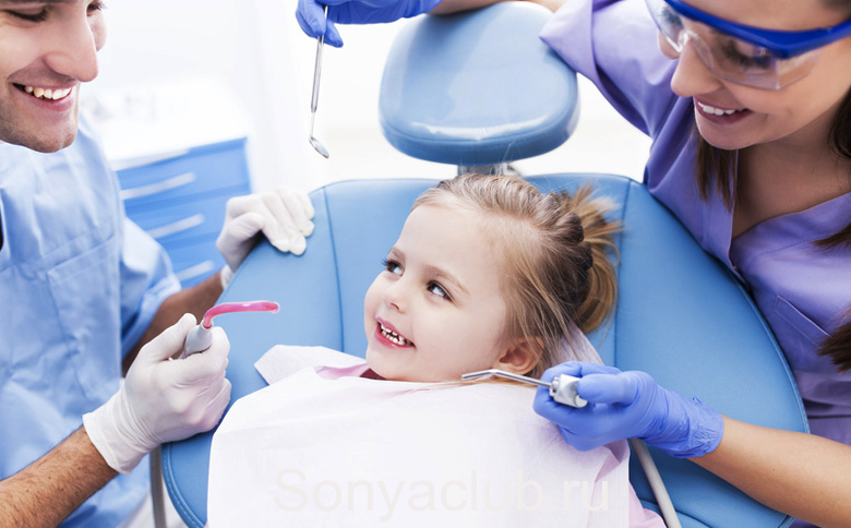 Ребенок-у-стоматолога