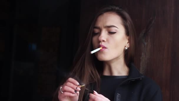 Как курение женщин влияет на их кожу лица?