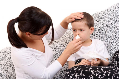 Закапывание капель в нос ребенку