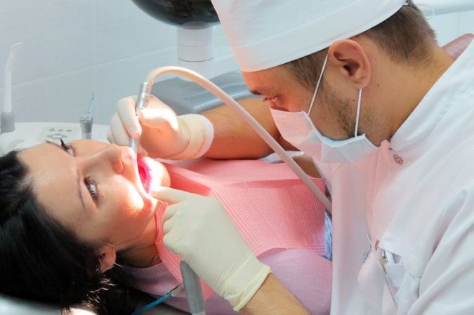 Что можно сделать, если после удаления зуба остался осколок?