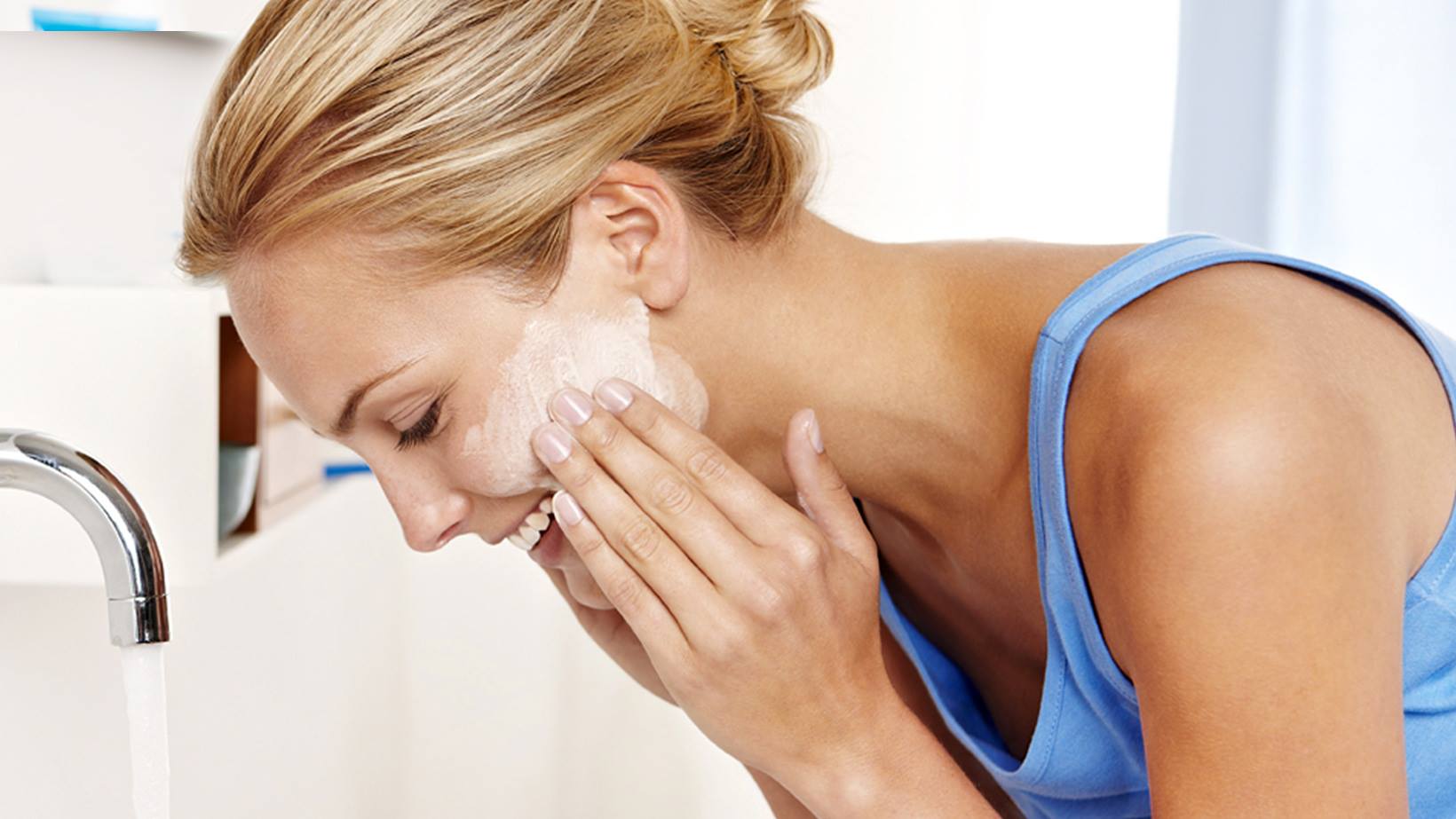 Как разгладить носогубные складки? 12 советов сделать кожу подтянутой и здоровой в домашних условиях