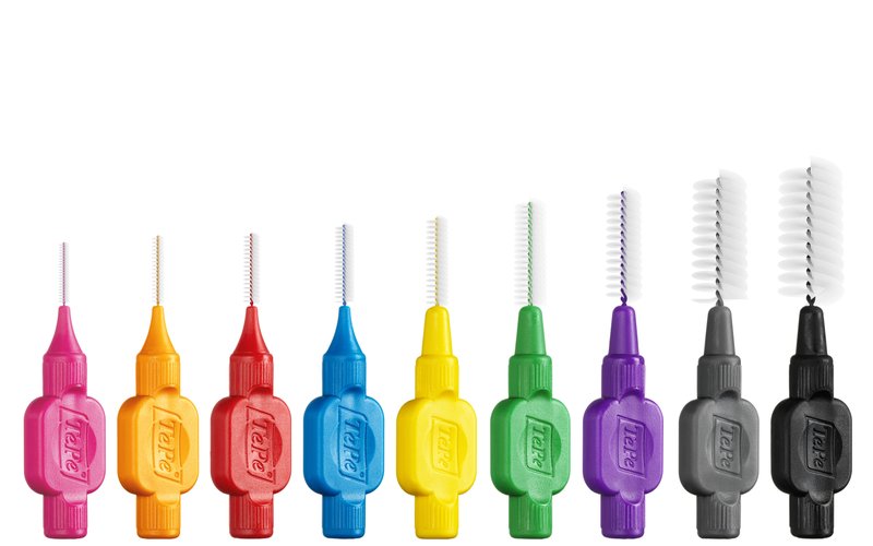 Как выбрать зубную щетку для брекетов?