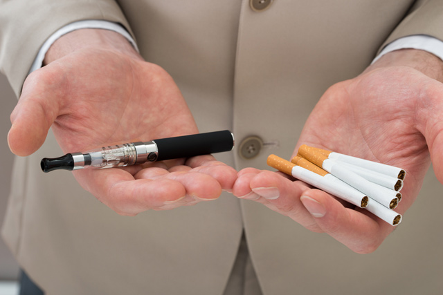 Какая сигарета вреднее электронная или обычная?