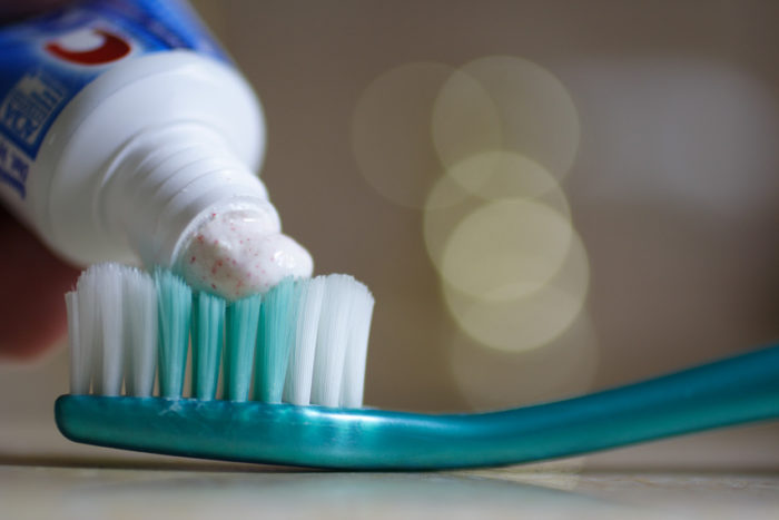 Как подобрать абразивную зубную пасту