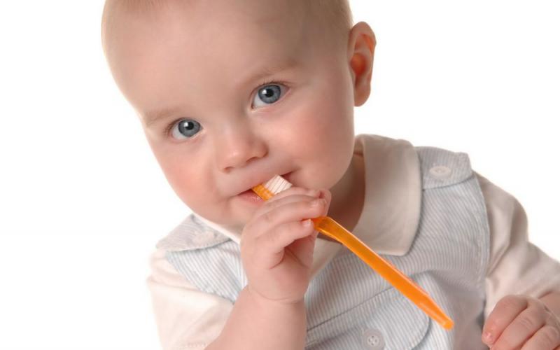 Нормально ли что у ребёнка в 7 месяцев нет зубов?