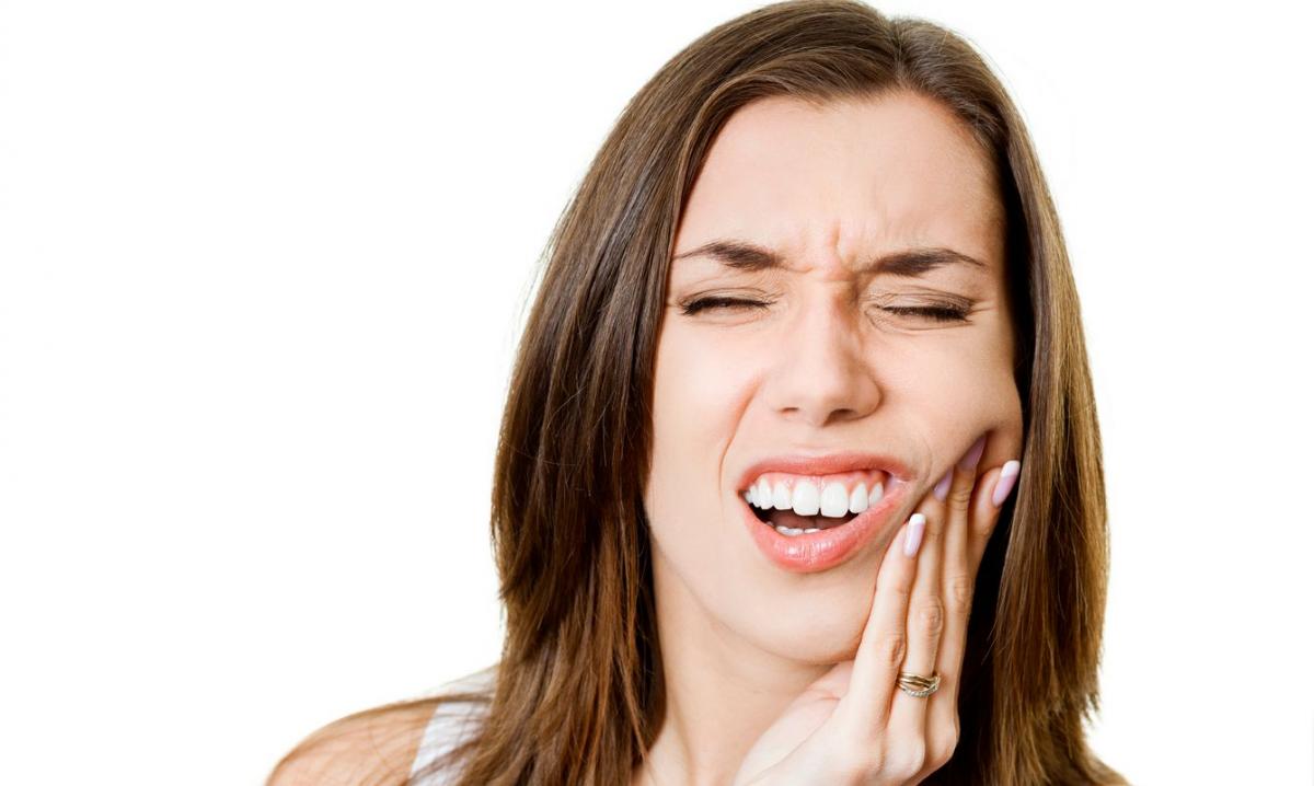 При насморке болят зубы