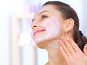 Как избежать или избавится от увядающей кожи на лице?