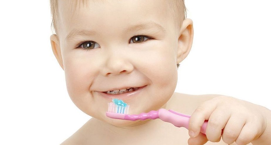 Сколько должно быть зубов у ребёнка в 2 года