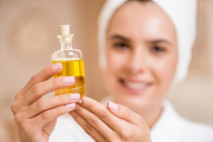 очищение кожи гидрофильным маслом