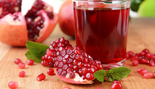 8 фруктов, сок которых будет полезен коже лица