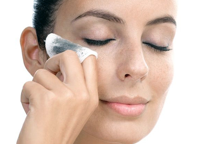 Эти советы помогут летом правильно ухаживать за кожей вокруг глаз